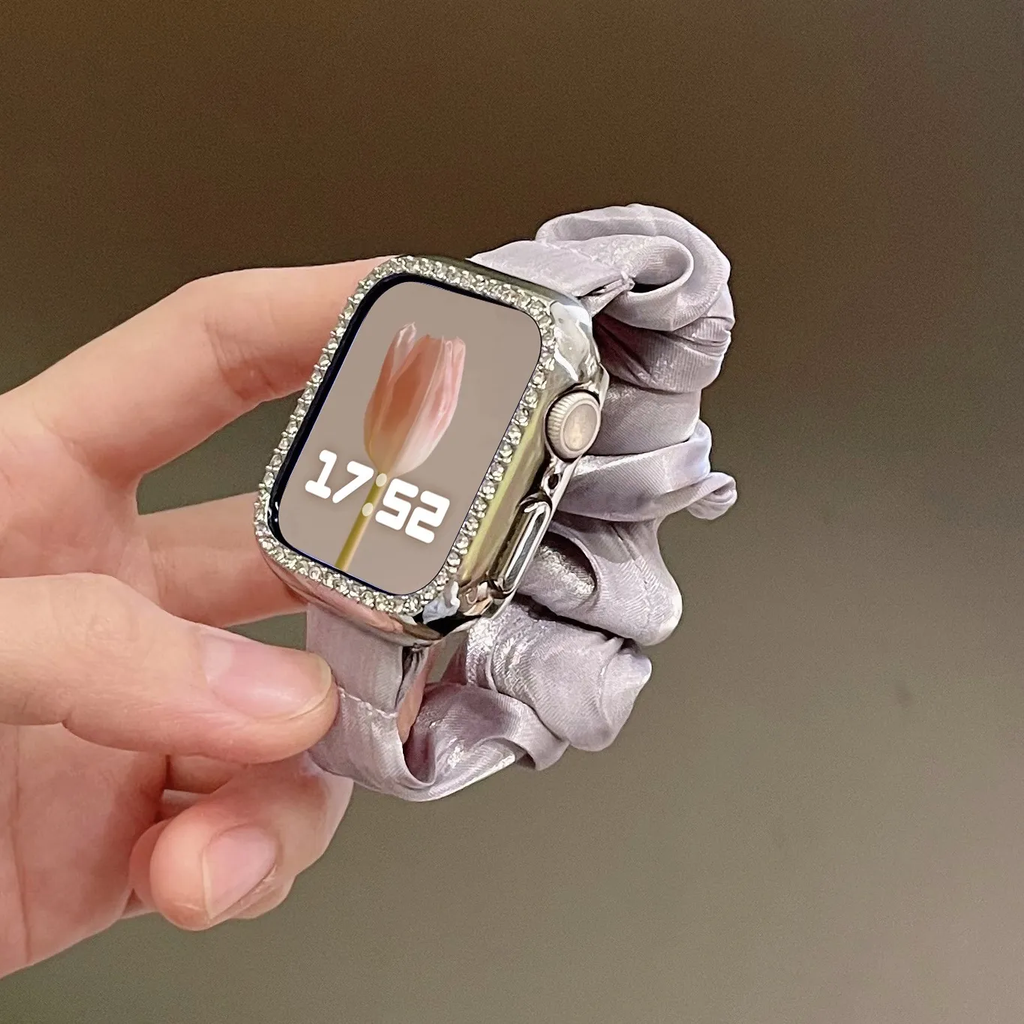 Pearlescent scrunchie Apple Watch band - detail photo 6
