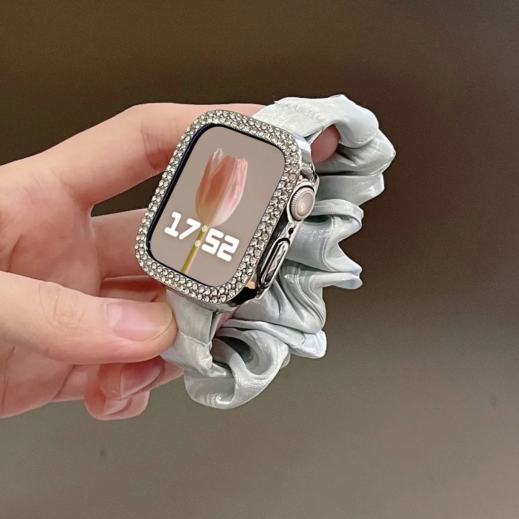 Pearlescent scrunchie Apple Watch band - detail photo 13