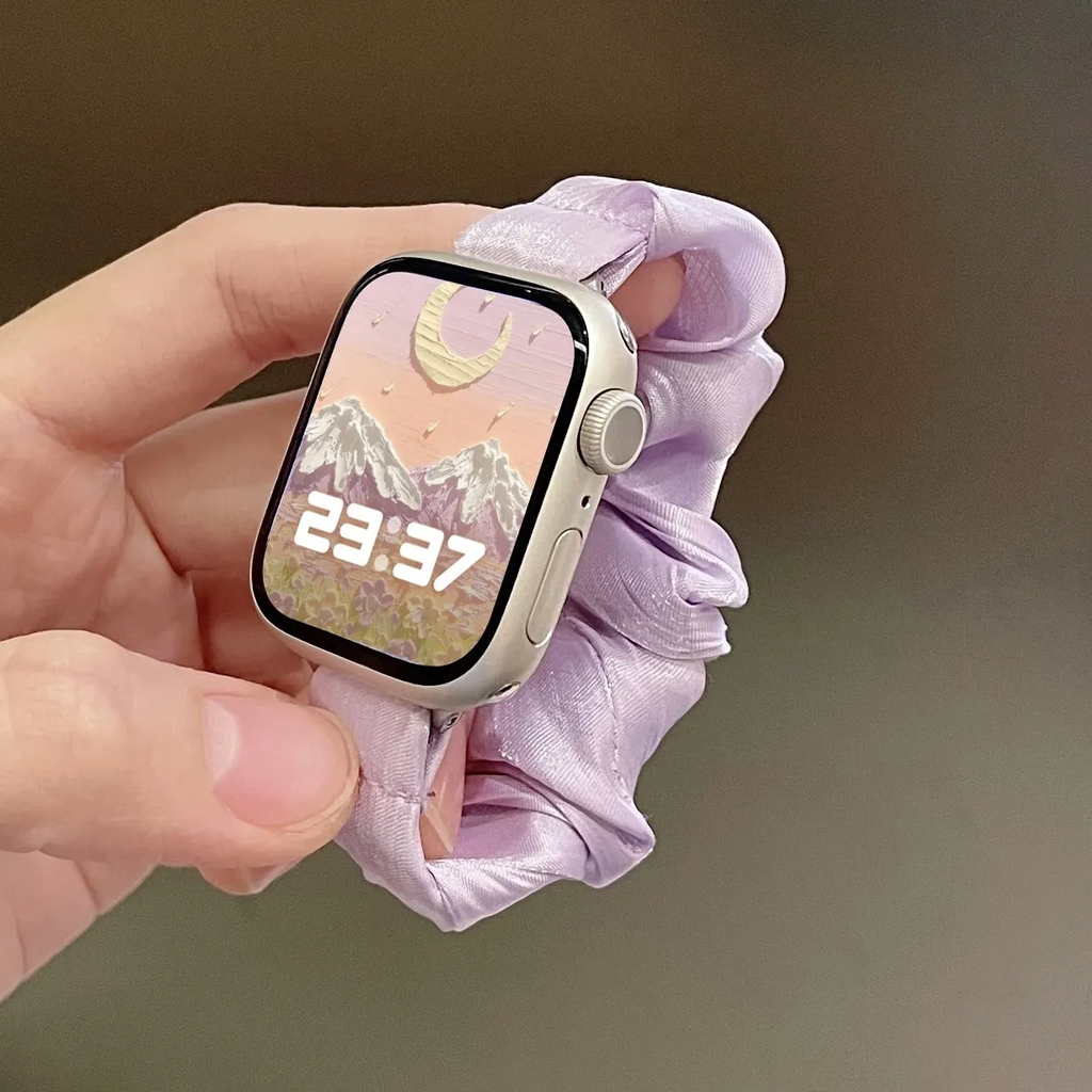 Pearlescent scrunchie Apple Watch band - detail photo 21