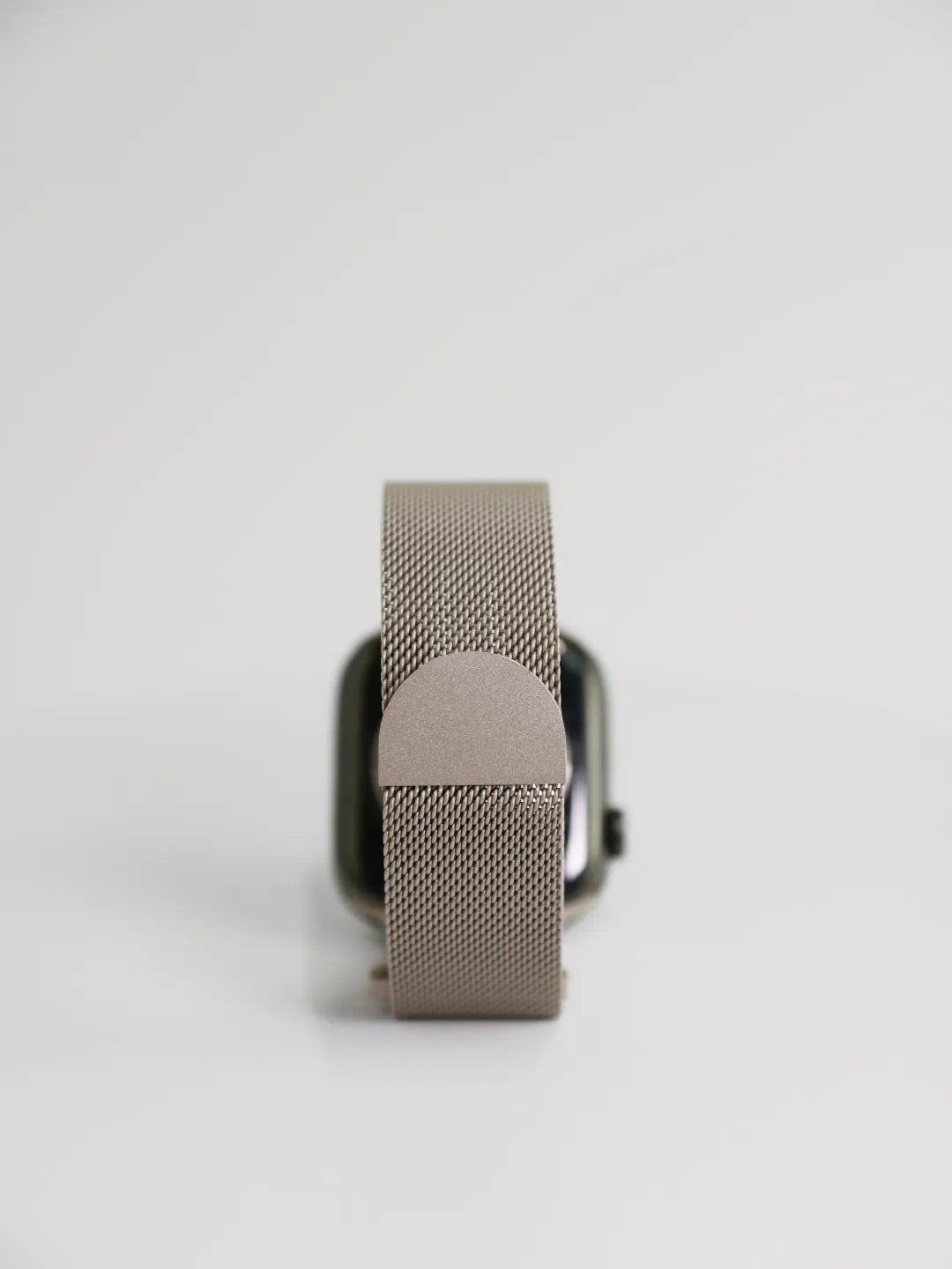 SpiritBand适用苹果iWatch新款圆扣升级米兰尼斯磁吸回环表带 · 枪灰 384041mm(1-9代se)苹果表盘适用 商品图 2
