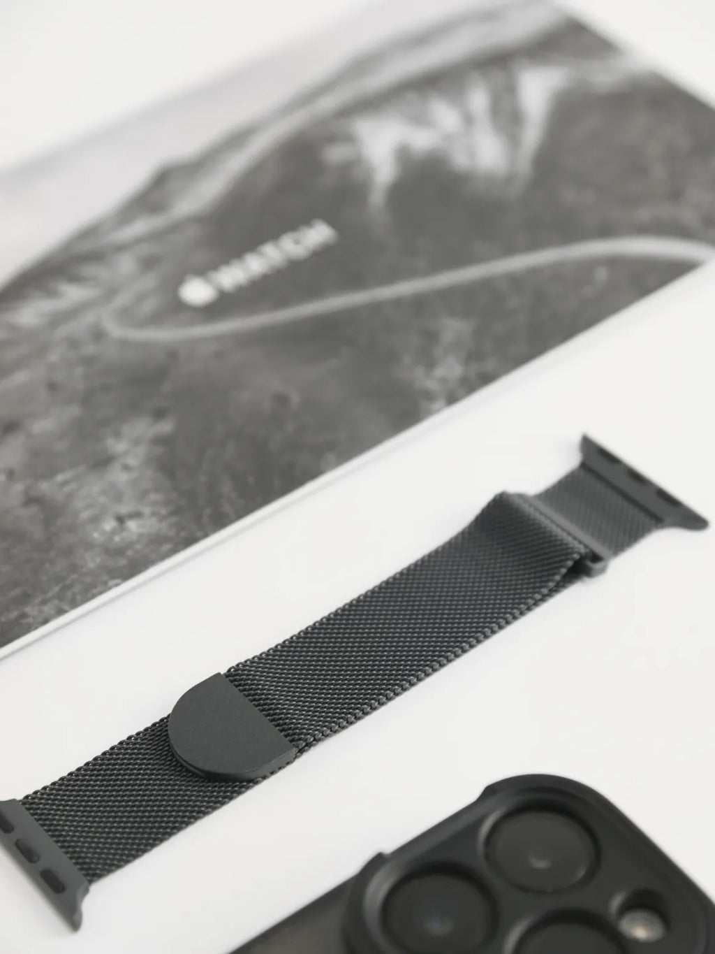 SpiritBand适用苹果iWatch新款圆扣升级米兰尼斯磁吸回环表带 · 枪灰 384041mm(1-9代se)苹果表盘适用 商品图 8