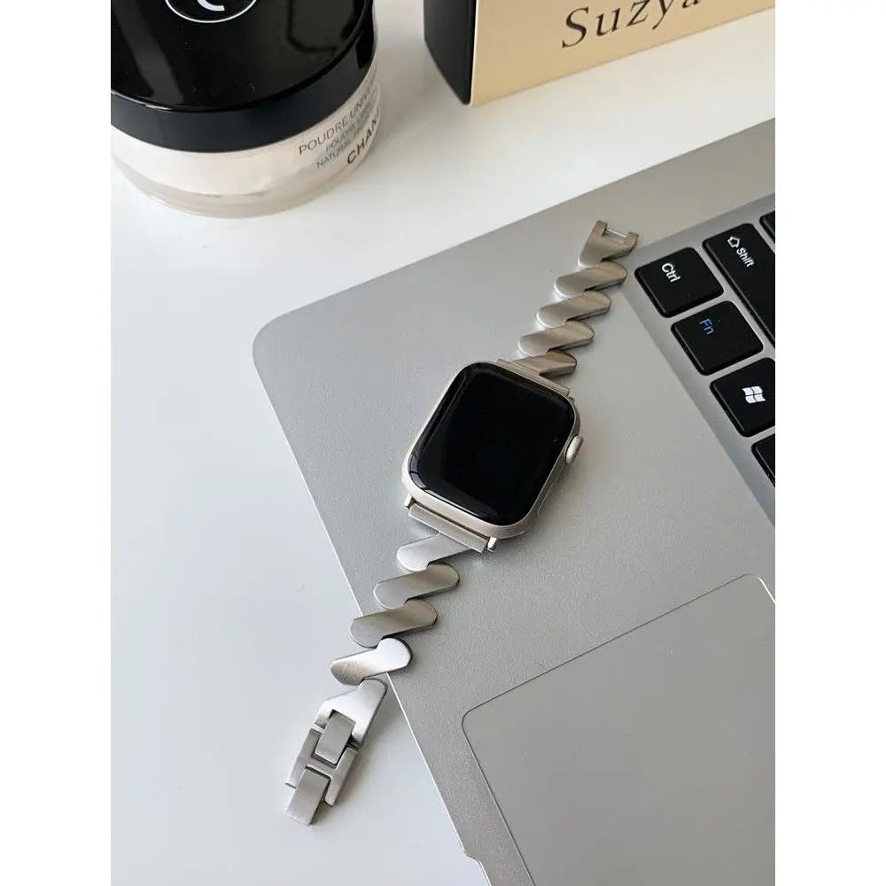Stainless steel Z-wave Apple Watch band