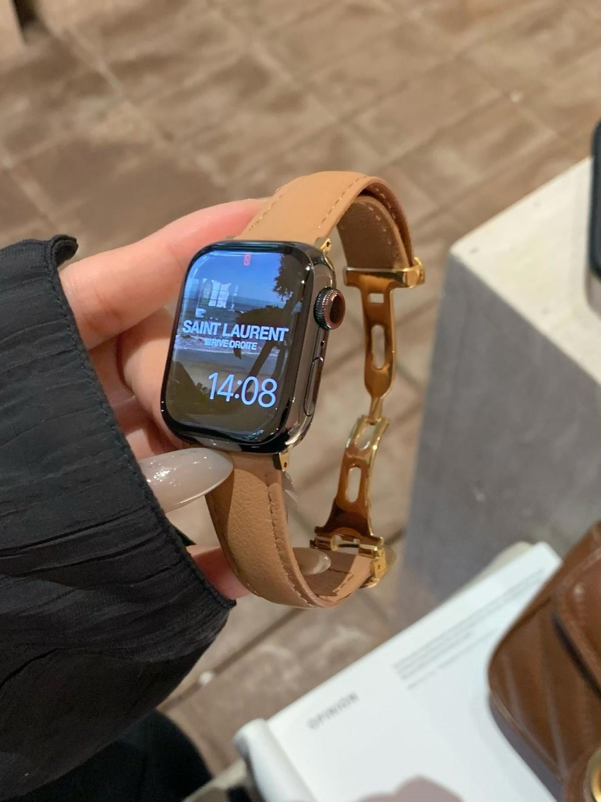 Adjustable Double-D Butterfly-Clasp Vintage Genuine Leather Band for Apple Watch Series 10/9/8/7/6/5 and SE, detail view 12
