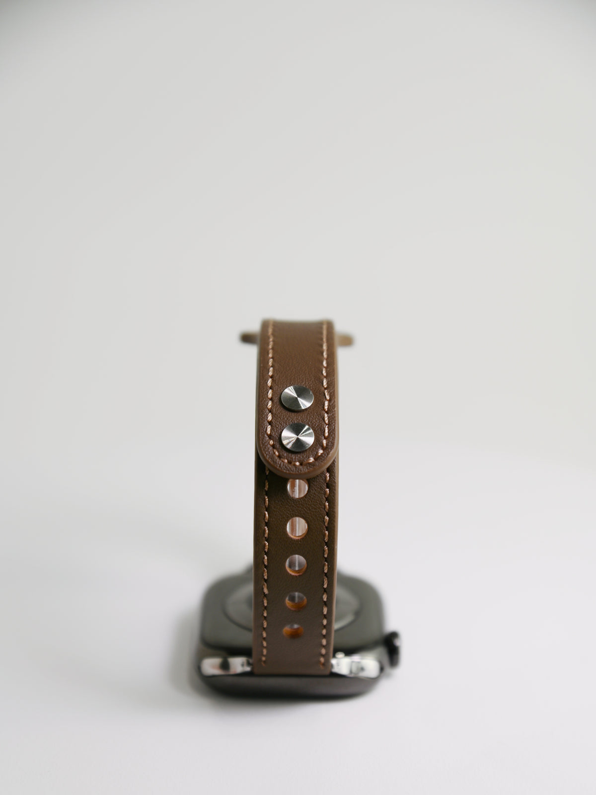 Double-Stud Slim-Waist Genuine Leather iWatch Band for Apple Watch Series 6/7/9/10/12 and SE, main view 8