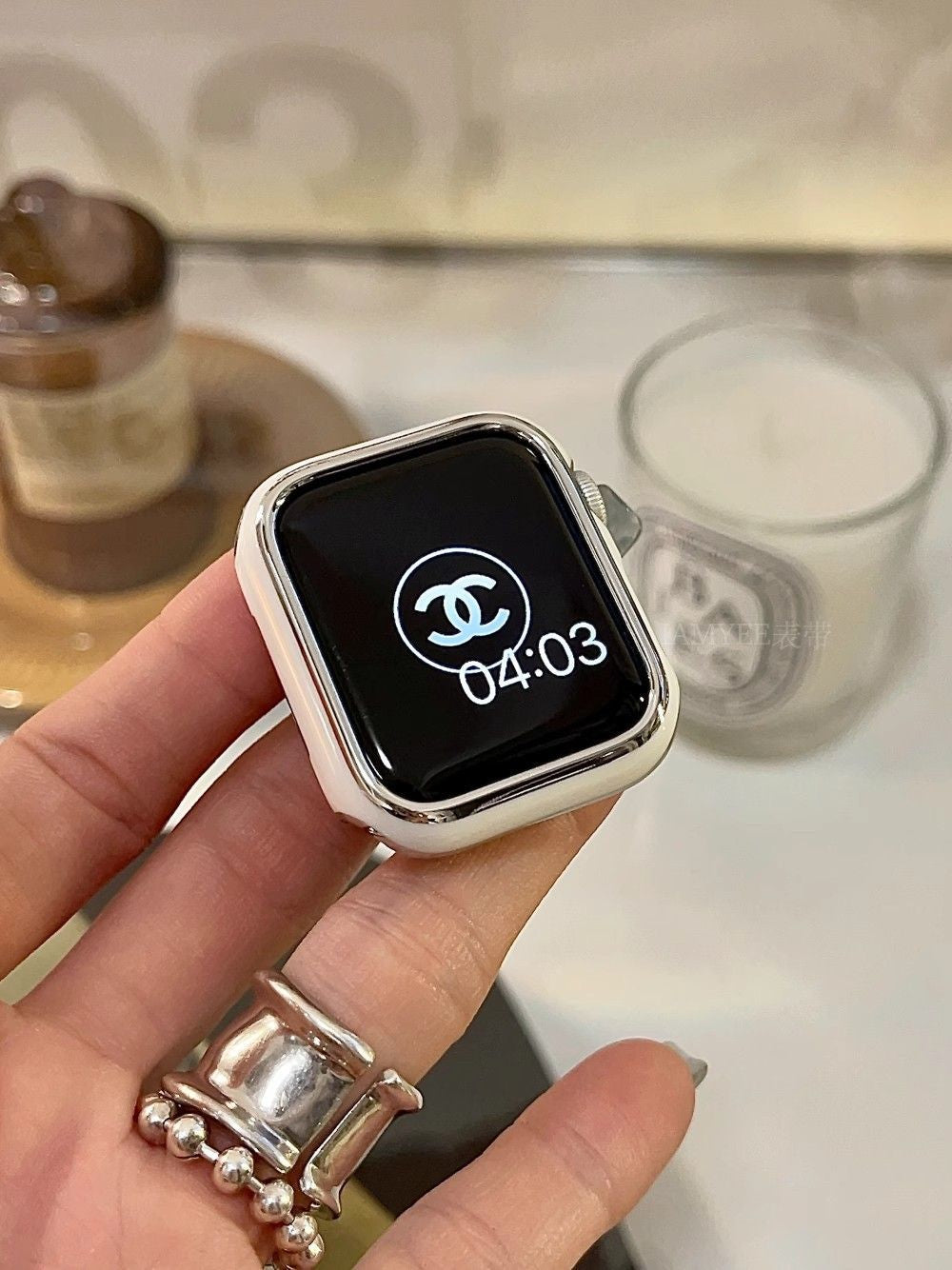 Contrast-Color Electroplated Hard Protective Case for Apple Watch Series 10/9/8/7, detail view 6