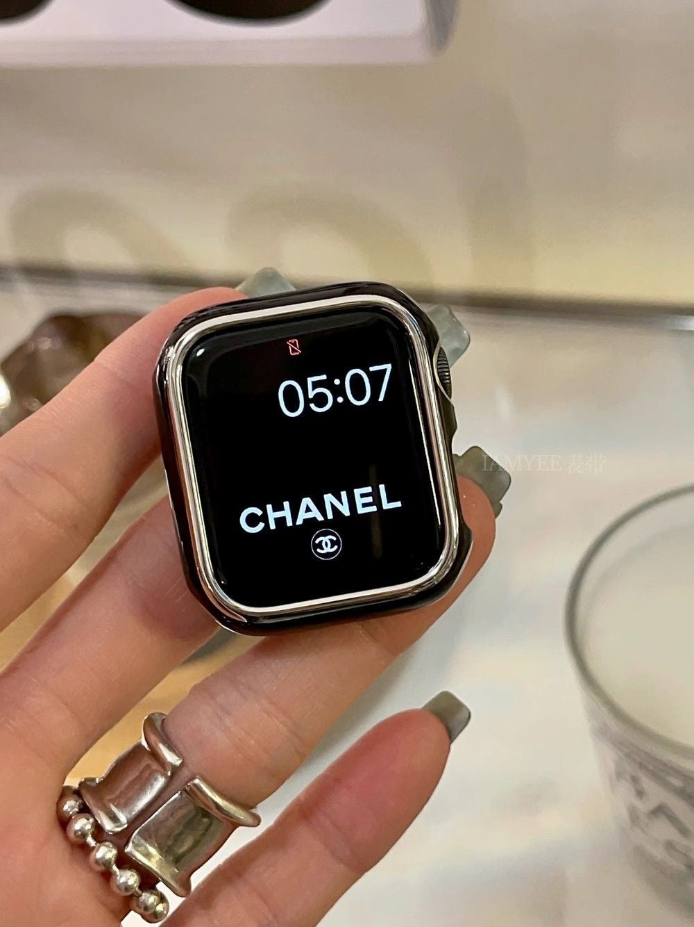 Contrast-Color Electroplated Hard Protective Case for Apple Watch Series 10/9/8/7, detail view 7