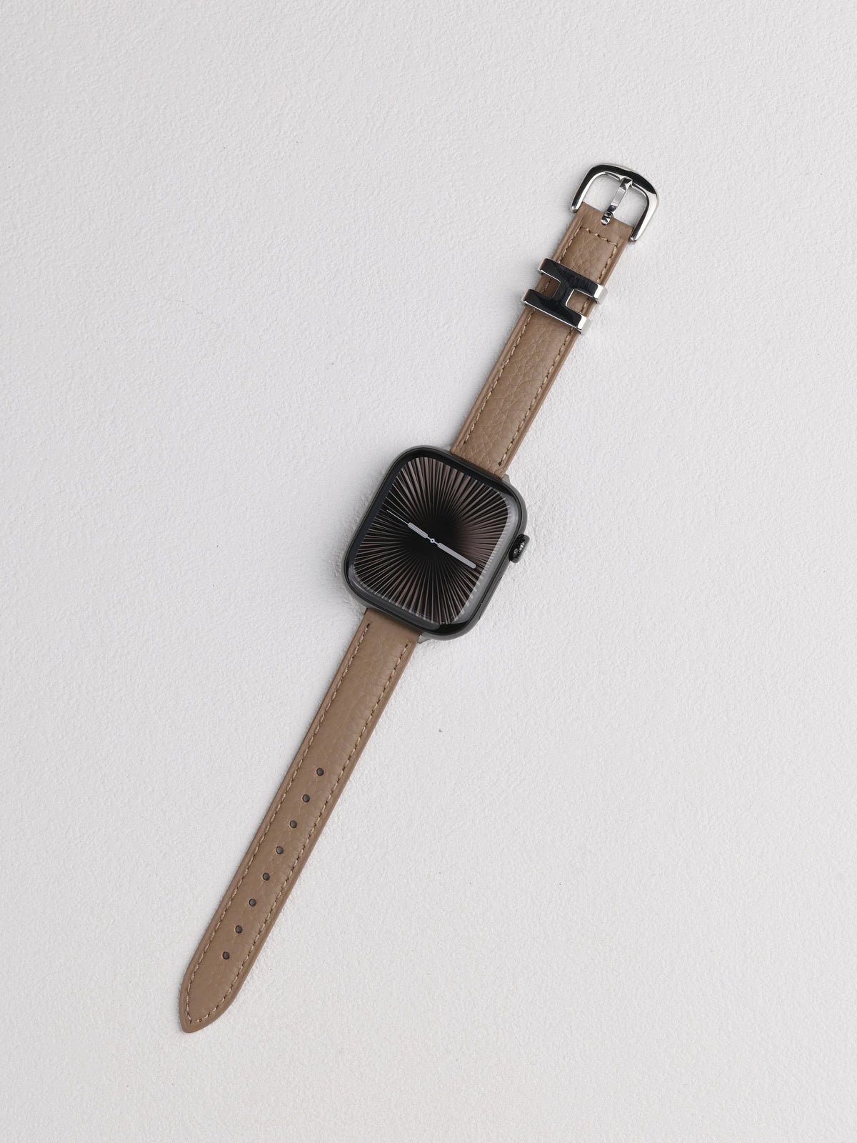 H-Clasp Genuine Leather Band for Apple Watch and iWatch Series 11/10 and Ultra, detail view 2