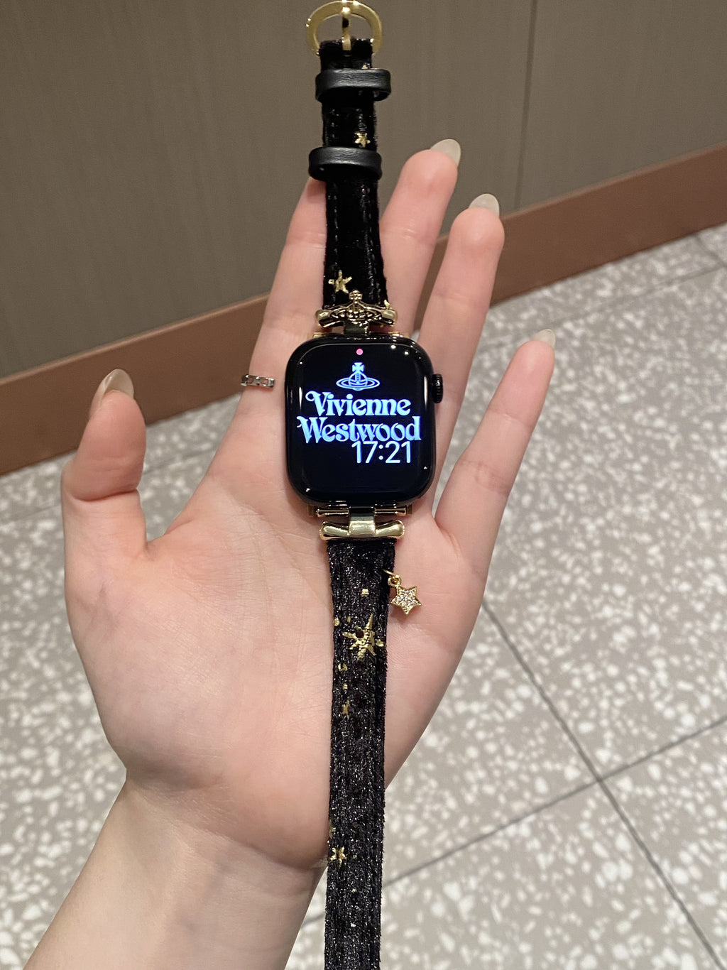 Saturn-Clasp Velvet Gilded Resin-Detail Leather Band for Apple Watch Series 11/10/9/8/7/6/5 and SE