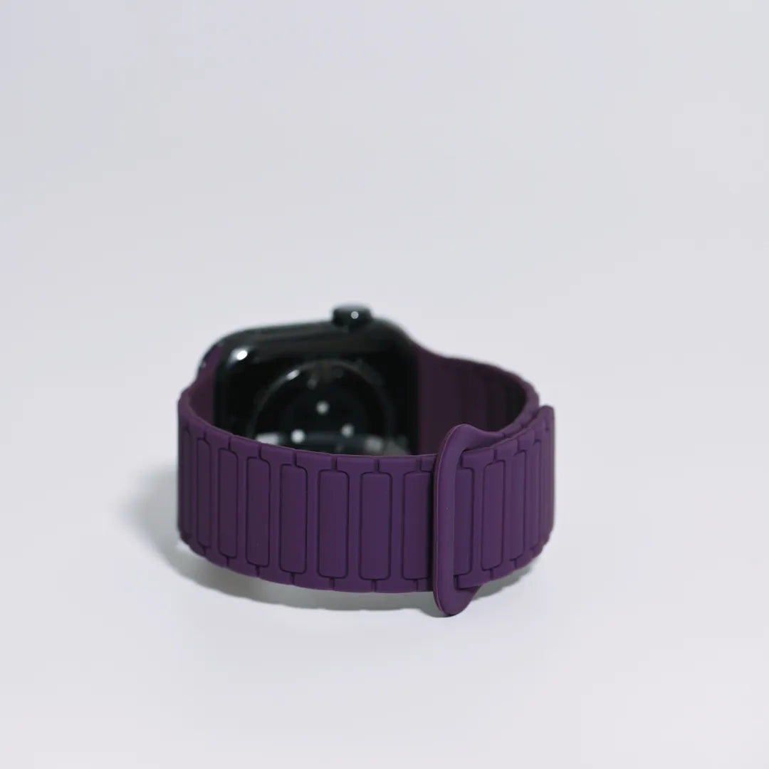 Second-Generation Triple-Stud Magnetic Silicone Band for Apple Watch SE, Series 7–10 and Ultra, New Plum