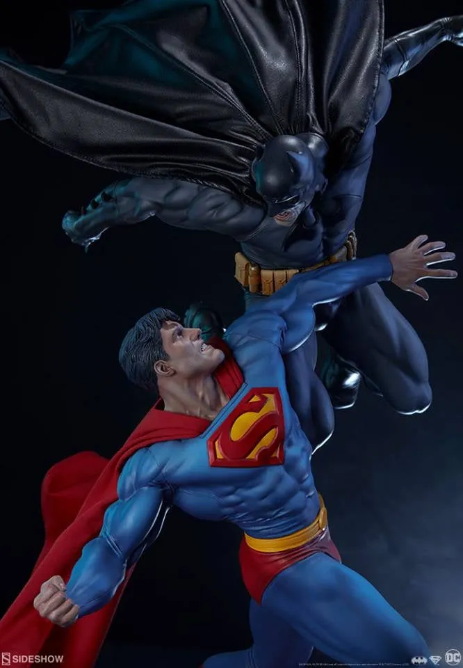 [Pre-Order] SIDESHOW COLLECTIBLES - BATMAN VS SUPERMAN DIORAMA