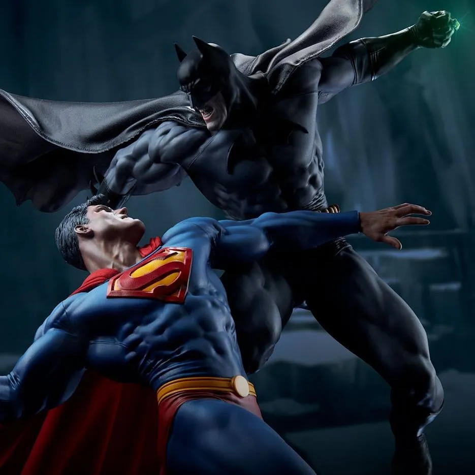 [Pre-Order] SIDESHOW COLLECTIBLES - BATMAN VS SUPERMAN DIORAMA