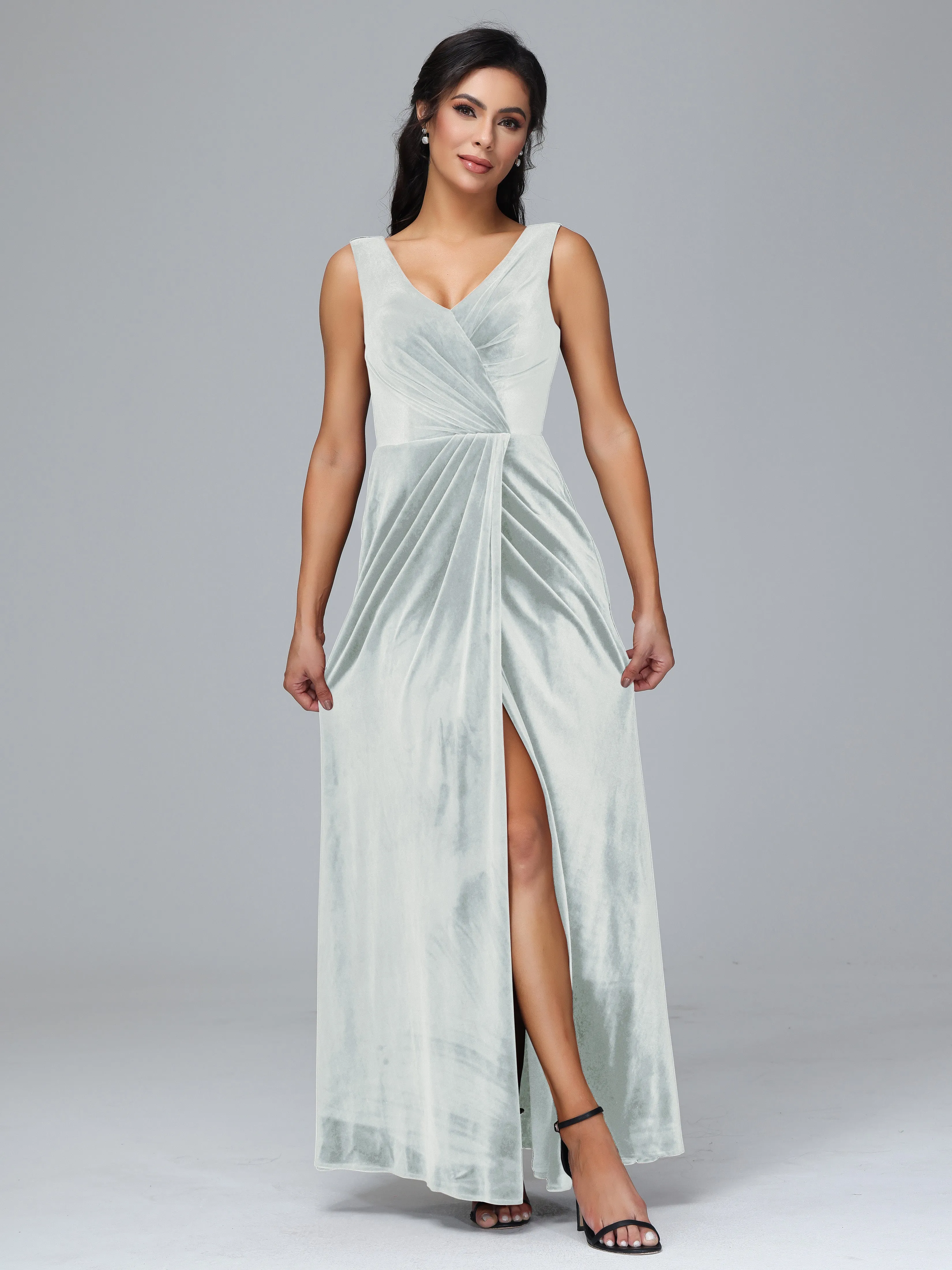 Sleeveless Pleats V-Back Plus Size Bridesmaid Dresses